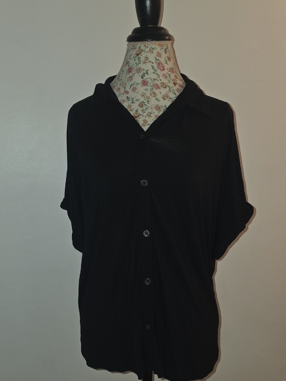 Soma Black Short-Sleeve Button-Down Shirt